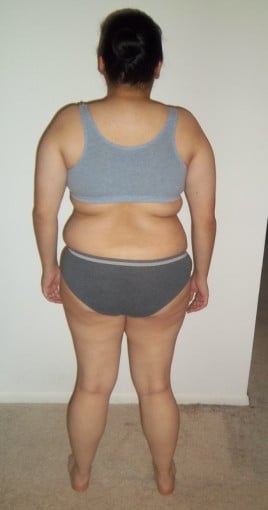 A picture of a 5'3" female showing a snapshot of 187 pounds at a height of 5'3
