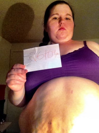 A picture of a 5'3" female showing a snapshot of 298 pounds at a height of 5'3
