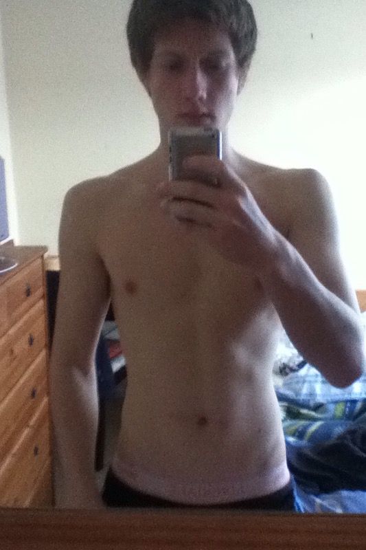 6'1 Male Progress Pics of 31 lbs Muscle Gain 139 lbs to 170 lbs
