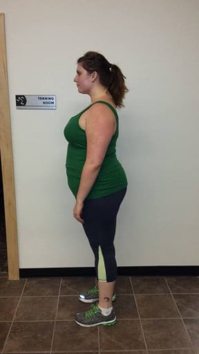 A progress pic of a 6'0" woman showing a weight reduction from 285 pounds to 262 pounds. A respectable loss of 23 pounds.