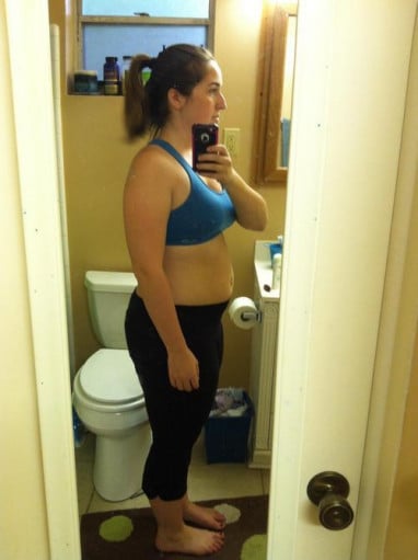 A progress pic of a 5'5" woman showing a weight loss from 182 pounds to 152 pounds. A net loss of 30 pounds.