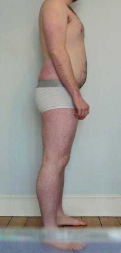 A picture of a 5'9" male showing a snapshot of 195 pounds at a height of 5'9
