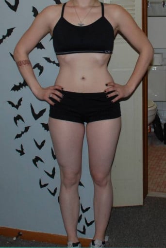 4 Pictures of a 5 foot 2 109 lbs Female Weight Snapshot