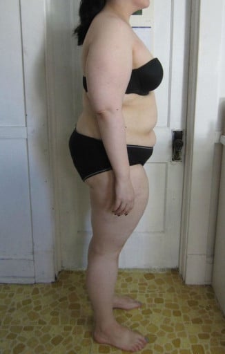 A picture of a 5'6" female showing a snapshot of 226 pounds at a height of 5'6