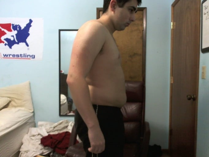 A photo of a 5'9" man showing a weight cut from 197 pounds to 172 pounds. A total loss of 25 pounds.