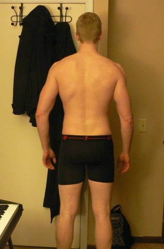 A picture of a 6'4" male showing a snapshot of 199 pounds at a height of 6'4