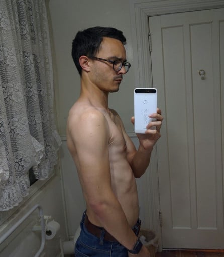 A photo of a 5'7" man showing a muscle gain from 125 pounds to 127 pounds. A respectable gain of 2 pounds.
