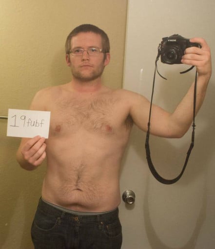 A photo of a 5'10" man showing a snapshot of 198 pounds at a height of 5'10
