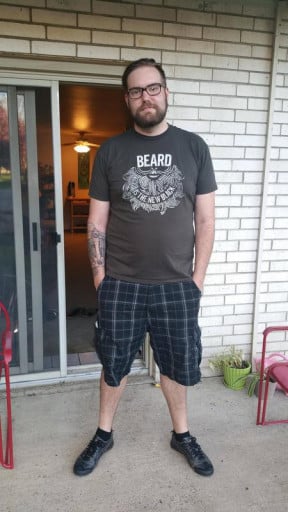 A picture of a 6'4" male showing a fat loss from 335 pounds to 242 pounds. A net loss of 93 pounds.