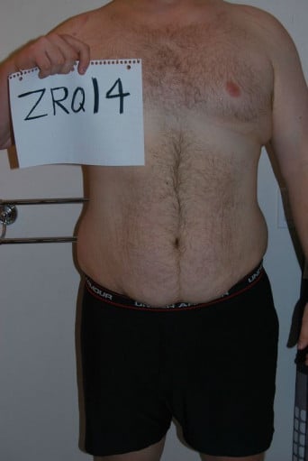 A photo of a 6'6" man showing a snapshot of 314 pounds at a height of 6'6