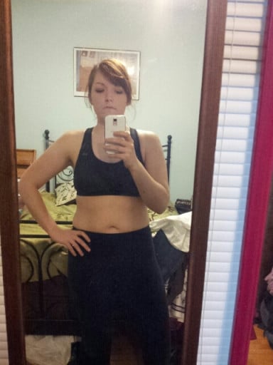 A progress pic of a 5'5" woman showing a weight reduction from 152 pounds to 142 pounds. A net loss of 10 pounds.