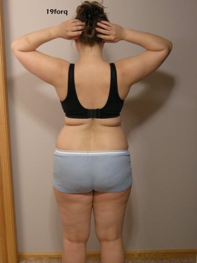 A picture of a 5'6" female showing a snapshot of 172 pounds at a height of 5'6