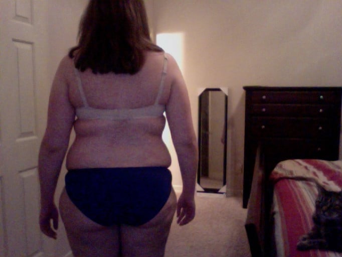 A progress pic of a 5'8" woman showing a snapshot of 216 pounds at a height of 5'8