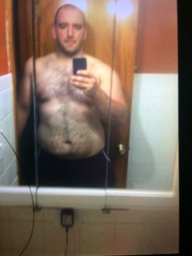 A before and after photo of a 6'0" male showing a weight loss from 285 pounds to 225 pounds. A net loss of 60 pounds.