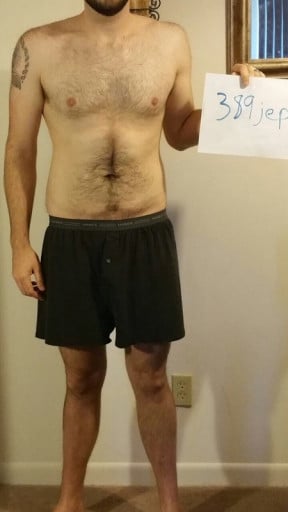 A photo of a 6'2" man showing a snapshot of 199 pounds at a height of 6'2