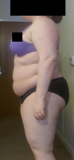 A photo of a 5'6" woman showing a snapshot of 272 pounds at a height of 5'6