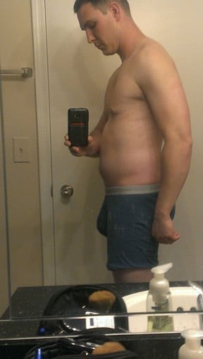 A progress pic of a 6'1" man showing a snapshot of 195 pounds at a height of 6'1